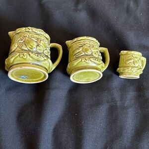 Vintage Ceramic set of 3 measuring cups